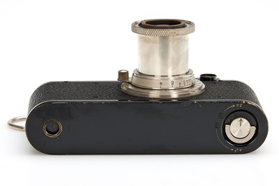Lot 67 - Leica II Mod. D Black/Nickel + Hektor 2.5/5cm + RAPIDO Rapid Wind