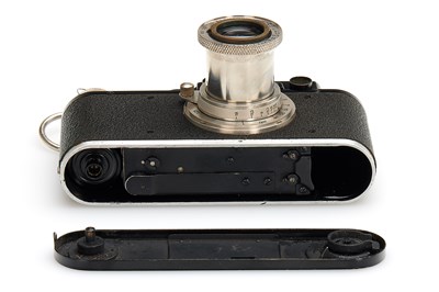 Lot 67 - Leica II Mod. D Black/Nickel + Hektor 2.5/5cm + RAPIDO Rapid Wind