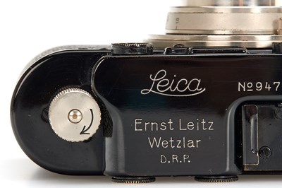 Lot 67 - Leica II Mod. D Black/Nickel + Hektor 2.5/5cm + RAPIDO Rapid Wind