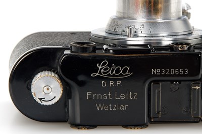 Lot 69 - Leica II Mod. D Black/Chrome Outfit