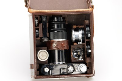 Lot 69 - Leica II Mod. D Black/Chrome Outfit