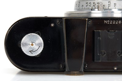 Lot 73 - Leica Standard Black/Chrome + Hektor 2.5/5cm Chrome