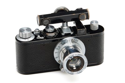 Lot 73 - Leica Standard Black/Chrome + Hektor 2.5/5cm Chrome