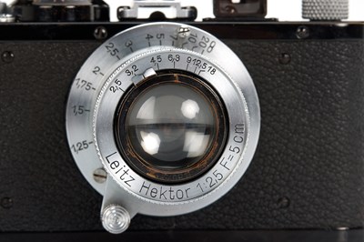 Lot 73 - Leica Standard Black/Chrome + Hektor 2.5/5cm Chrome