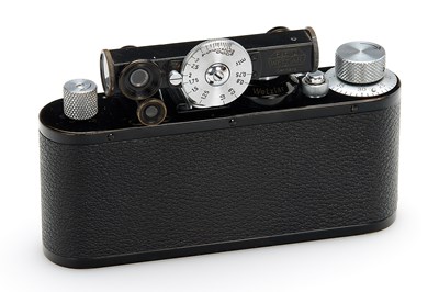 Lot 73 - Leica Standard Black/Chrome + Hektor 2.5/5cm Chrome