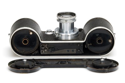 Lot 76 - Leica 250 GG motor-coupled + Summar 2/5cm