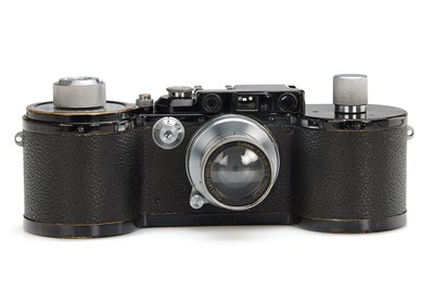 Lot 76 - Leica 250 GG motor-coupled + Summar 2/5cm