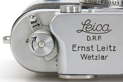 Lot 80 - Leica IIIb + MOOLY 2-Speed