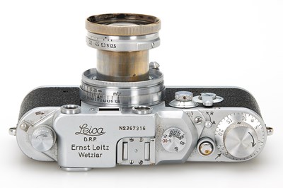 Lot 86 - Leica IIId + Summitar 2/5cm