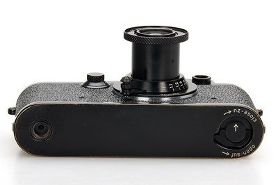 Lot 89 - Leica IIIf Black Paint 'Swedish Army'