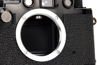 Lot 89 - Leica IIIf Black Paint 'Swedish Army'