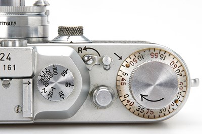 Lot 91 - Leica 72 Wetzlar + Summicron 2/5cm