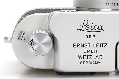 Lot 93 - Leica IIIg Outfit