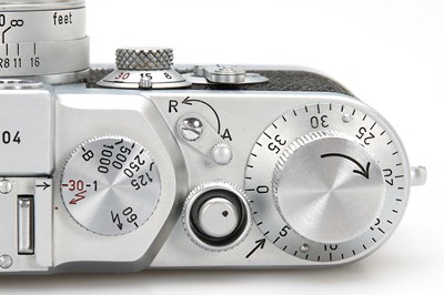 Lot 93 - Leica IIIg Outfit