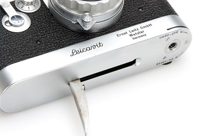Lot 93 - Leica IIIg Outfit