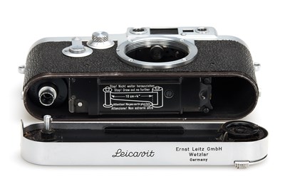 Lot 93 - Leica IIIg Outfit