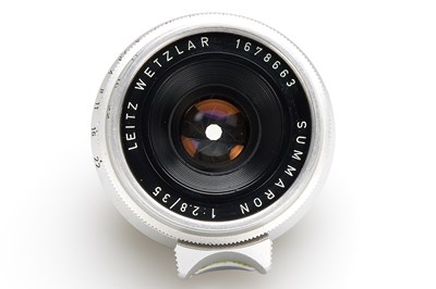 Lot 93 - Leica IIIg Outfit