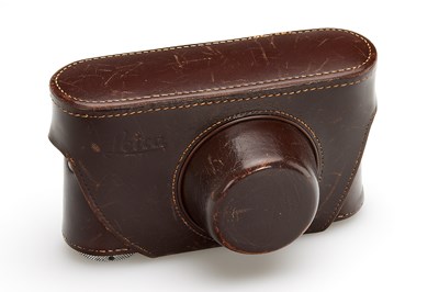Lot 93 - Leica IIIg Outfit