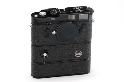 Lot 145 - Leica M4-MOT Black Paint + NY Motor