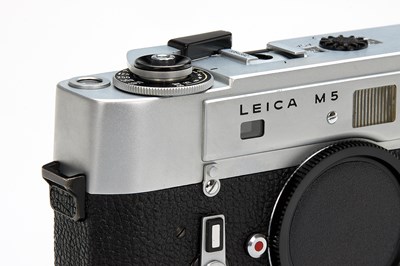 Lot 149 - Leica M5 Chrome 3-Lug