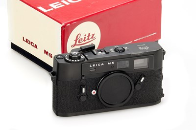 Lot 150 - Leica M5 Black 3-Lug