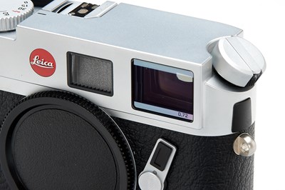 Lot 162 - Leica M7 silver 10504 0.72