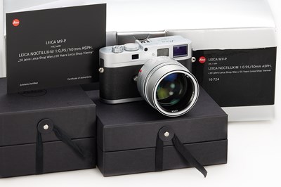 Lot 165 - Leica M9-P Chrome + Noctilux 0.95/50mm Chrome 'Leica Shop'
