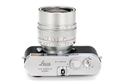 Lot 165 - Leica M9-P Chrome + Noctilux 0.95/50mm Chrome 'Leica Shop'