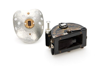 Lot 227 - Neubronner Doppel-Sport Pigeon Camera Replica