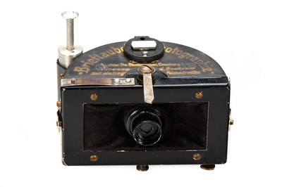 Lot 227 - Neubronner Doppel-Sport Pigeon Camera Replica
