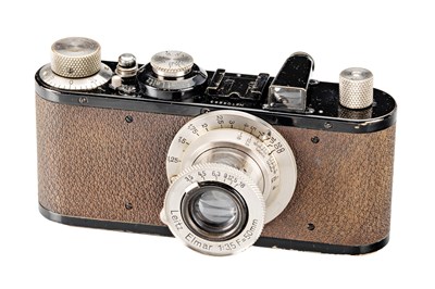 Lot 6 - Leica Standard Black/Nickel