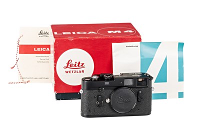 Lot 51 - Leica M4 Black Paint