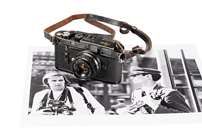 Lot 52 - Leica M4 Black Paint 'Chas Gerretsen'