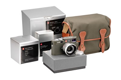 Lot 72 - Leica M8.2 Safari Set