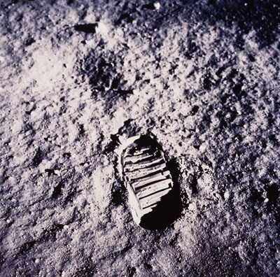 Lot 51 - EDWIN BUZZ ALDRIN (*1930) | Buzz Aldrin's boot print on the moon surface, NASA mission 'Apollo 11', July 20, 1969