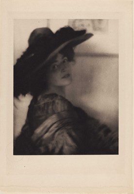 Lot 7 - ADOLPH DE MEYER (1868–1946)