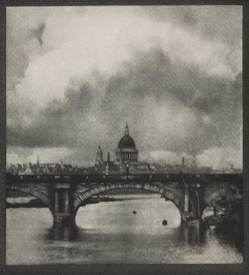 Lot 12 - ALVIN LANGDON COBURN (1889–1956)