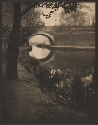 Lot 12 - ALVIN LANGDON COBURN (1889–1956)