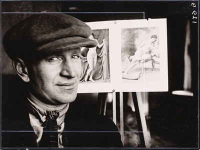 Lot 28 - ALEXANDER RODCHENKO (1891–1956)