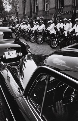 Lot 118 - RENÉ BURRI (1933–2014)