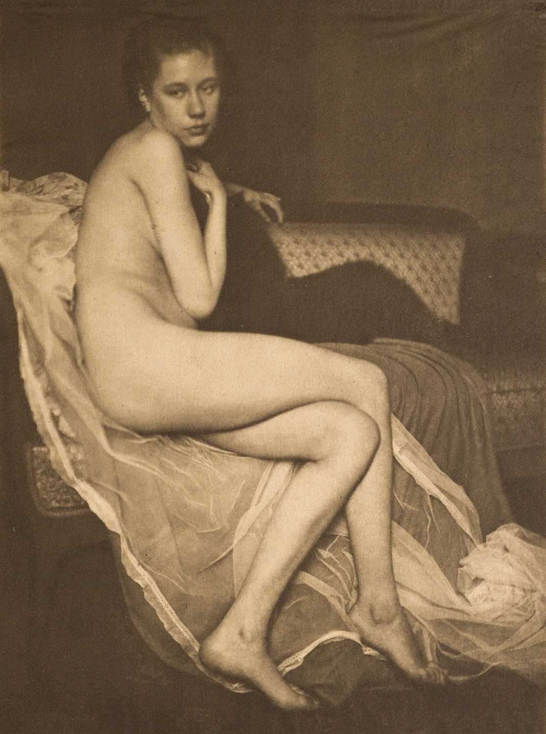 Lot 18 - GERMAINE KRULL (1897–1985) / WANDA VON DEBSCHITZ-KUNOWSKI (1870–1935) / JOZSEF PÈSCI (1889–1956)