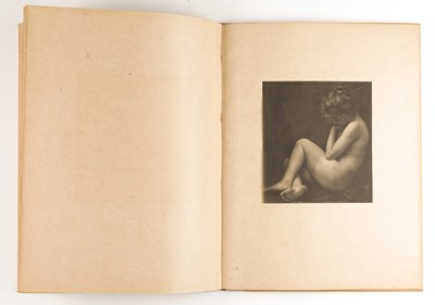 Lot 18 - GERMAINE KRULL (1897–1985) / WANDA VON DEBSCHITZ-KUNOWSKI (1870–1935) / JOZSEF PÈSCI (1889–1956)