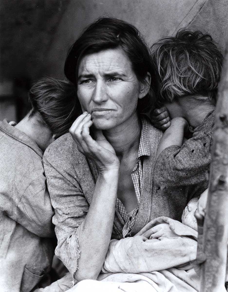 Lot 52 - DOROTHEA LANGE (1895–1965)
