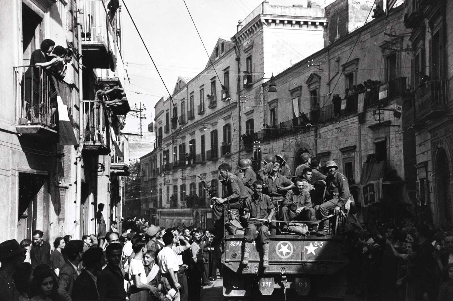 Lot 60 - ROBERT CAPA (1913–1954)