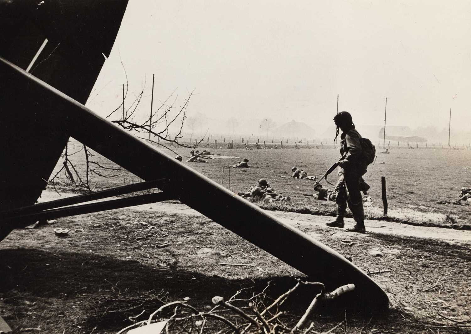 Lot 64 - ROBERT CAPA (1913–1954)