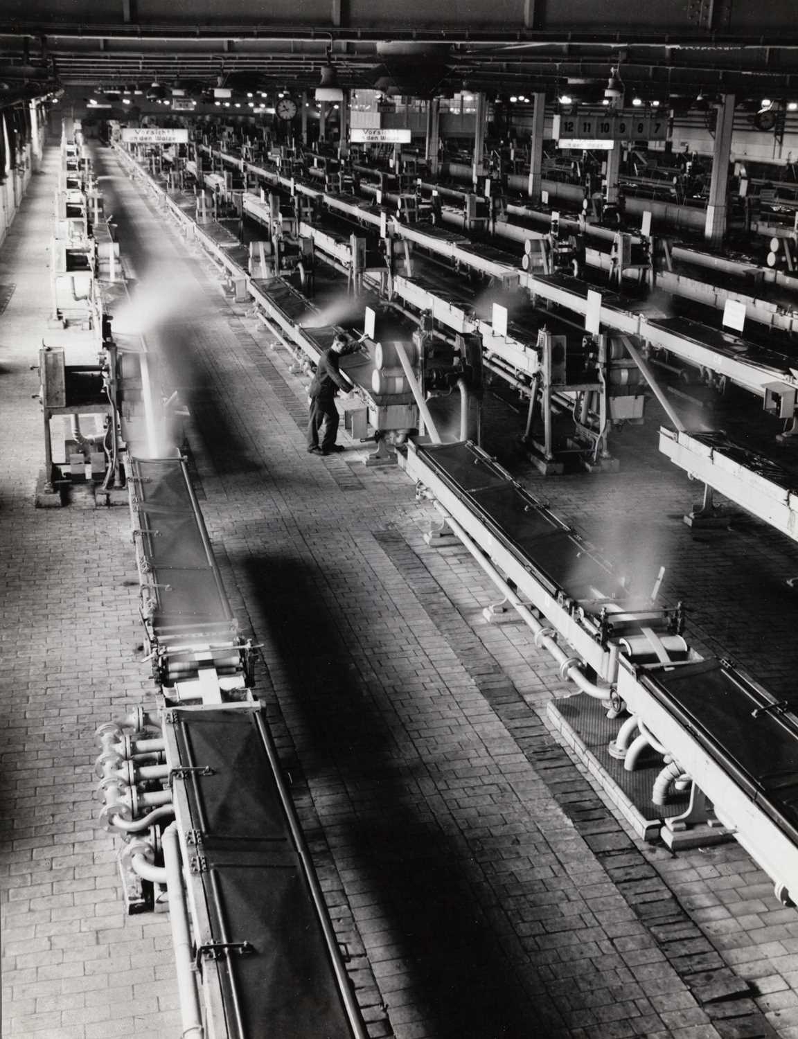 Lot 67 - PAUL WOLFF (1887–1951)