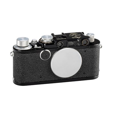 Lot 36 - Leica IIa-syn. black paint