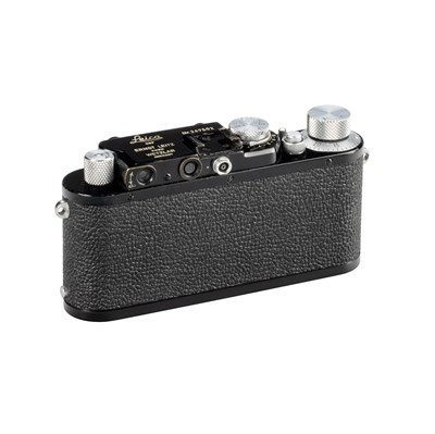 Lot 36 - Leica IIa-syn. black paint