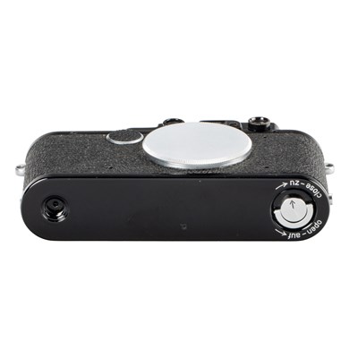 Lot 36 - Leica IIa-syn. black paint