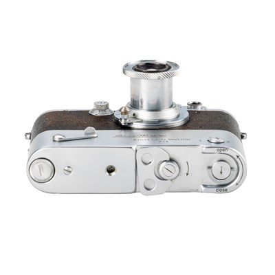 Lot 37 - Leica IIIa + MOOLY No.826